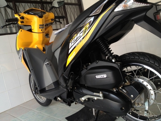 Click125i รองTop ลายใหม่ วิ่ง7000 รถ10เดือน ปี58 (ของแถม 4 รายการ) Click125i รองTop ลายใหม่ วิ่ง7000 รถ10เดือน ปี58 (ของแถม 4 รายการ)