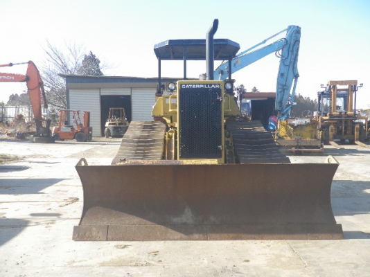 รถดันมาใหม่อีกแล้ว CATTERPILLAR D4H