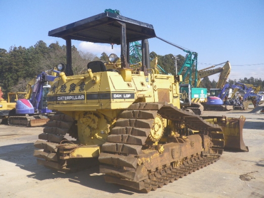 รถดันมาใหม่อีกแล้ว CATTERPILLAR D4H