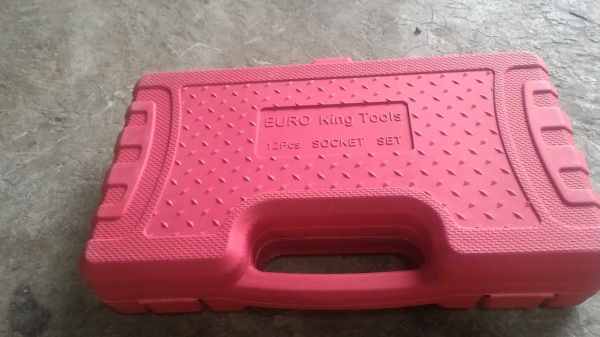 ประแจบล็อก ขนาดข้อต่อสวม 12 มม. euro king tool 12 ชิ้น  พกพาตัวไปไหนต่อไหนง่าย ล็อกการสวมก้านหรือลูกบล็อกได้แน่น สวมง่ายด้วยการกดปลอดล็อก