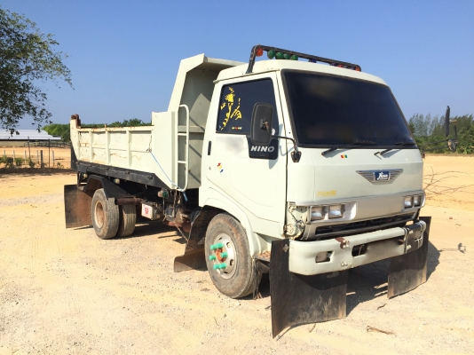 รถฮีโน่ 6 ล้อดั้ม  FC2W  120 แรงม้า. ปี 39.   สนใจติดต่อ  081 - 6079515