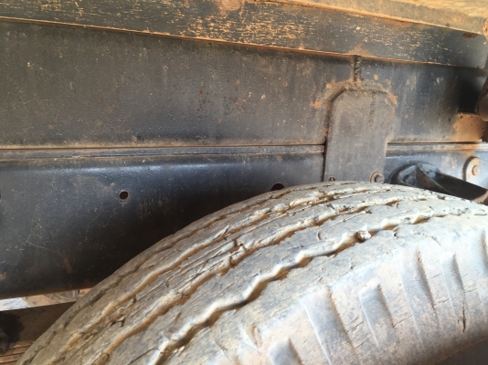 รถฮีโน่ 6 ล้อดั้ม  FC2W  120 แรงม้า. ปี 39.   สนใจติดต่อ  081 - 6079515