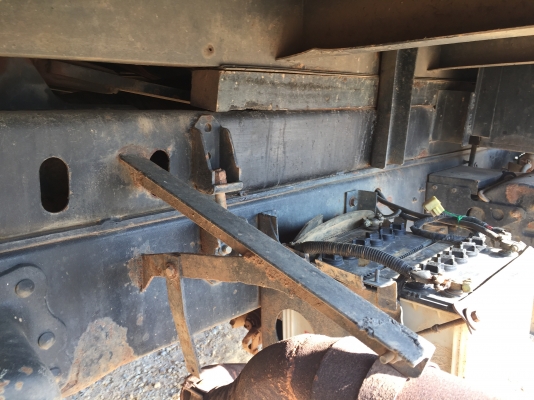 รถฮีโน่ 6 ล้อดั้ม  FC2W  120 แรงม้า. ปี 39.   สนใจติดต่อ  081 - 6079515