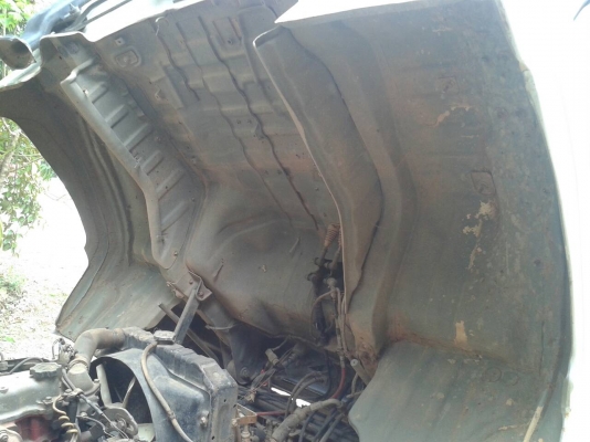 รถฮีโน่ 6 ล้อดั้ม  FC2W  120 แรงม้า. ปี 39.   สนใจติดต่อ  081 - 6079515