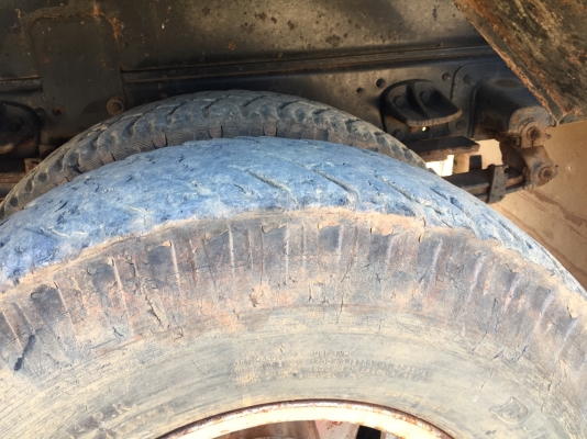 รถฮีโน่ 6 ล้อดั้ม  FC2W  120 แรงม้า. ปี 39.   สนใจติดต่อ  081 - 6079515