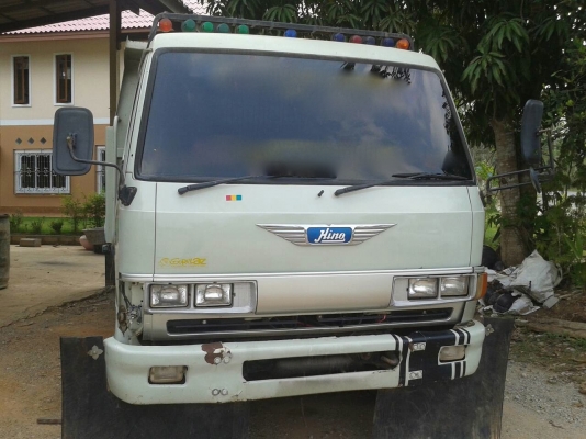 รถฮีโน่ 6 ล้อดั้ม  FC2W  120 แรงม้า. ปี 39.   สนใจติดต่อ  081 - 6079515