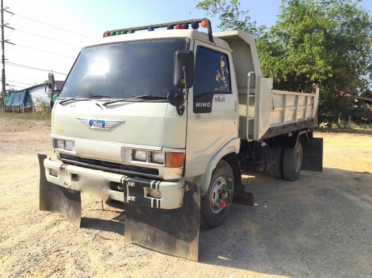 รถฮีโน่ 6 ล้อดั้ม  FC2W  120 แรงม้า. ปี 39.   สนใจติดต่อ  081 - 6079515