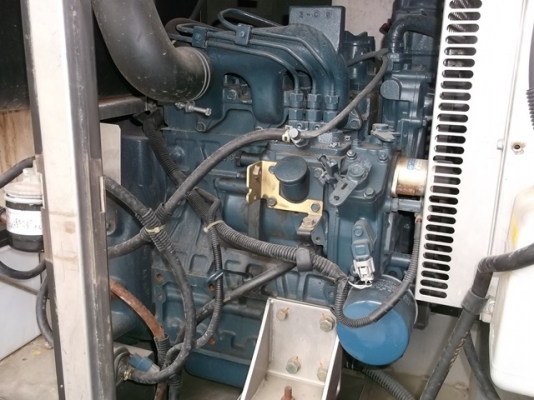 ตู้เชื่อมสนามพร้อมสำรองไฟ รุ่น NIPPON NDW4-300SS