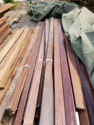 ไม้ตะแบกพื้นรางลิ้น หน้า5.5 นิ้ว ตรมละ 600 บาท