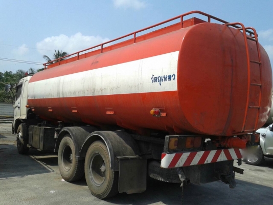 รถฮีโน่ 10 ล้อ ( รถบรรทุกน้ำมันพืช ) FM1J  260 แรงม้า. ปี 46.    สนใจติดต่อ  081 - 6079515