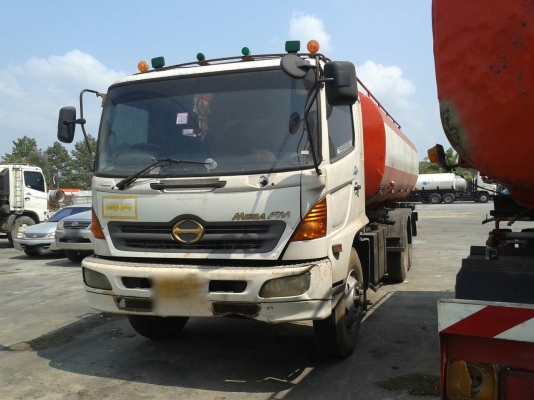 รถฮีโน่ 10 ล้อ ( รถบรรทุกน้ำมันพืช ) FM1J  260 แรงม้า. ปี 46.    สนใจติดต่อ  081 - 6079515