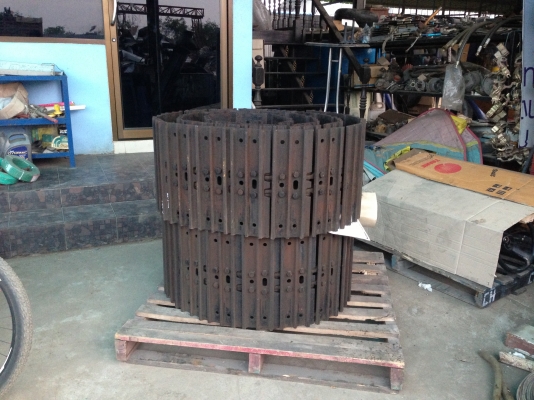 ขายโซ่พร้อมใบแทรคพร้อมใช้งานจากญี่ปุ่น ยังไม่เคยใช้ 65000 นำเข้าจากญี่ปุ่นไม่เคยใช้ในไทย