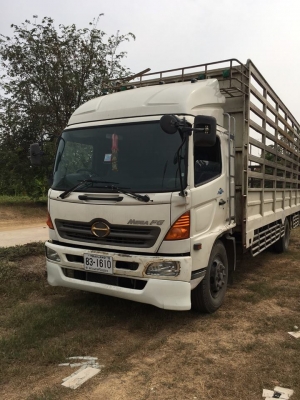 6ล้อเมก้า 212แรง ยาว 7.20 รถห้างแท้ ปี 46 รถสวยเดิมๆ พร้อมใช้งานครับผม