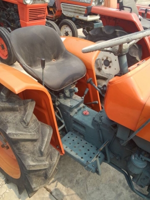 รถไถ KUBOTA L2000 DT