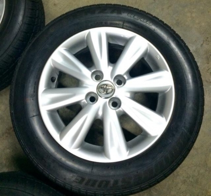 ขาย แม็ก โตโยต้า ยาริส ขอบ15 พร้อมยางสวยๆ