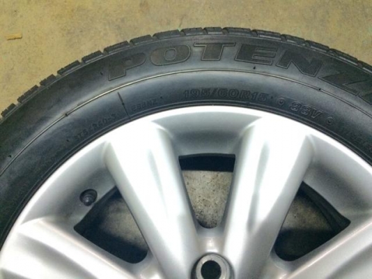 ขาย แม็ก โตโยต้า ยาริส ขอบ15 พร้อมยางสวยๆ