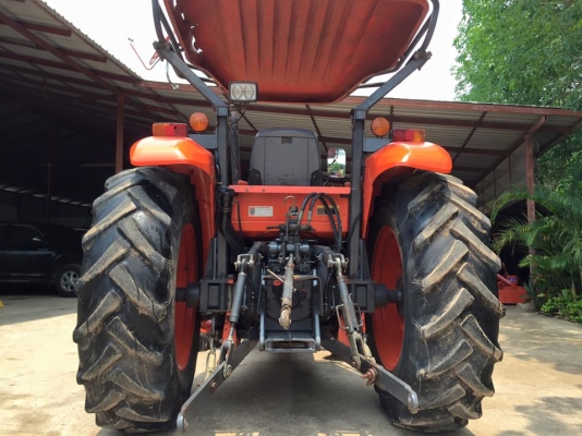 ขายรถไถ Kubota M7040 (4WD) พร้อมดันหน้า ผานพรวนช้าง รถเดิมๆ พร้อมใช้งานครับ
