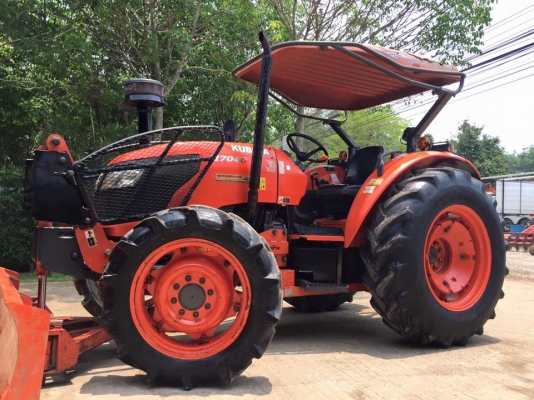 ขายรถไถ Kubota M7040 (4WD) พร้อมดันหน้า ผานพรวนช้าง รถเดิมๆ พร้อมใช้งานครับ ขายรถไถ Kubota M7040 (4WD) พร้อมดันหน้า ผานพรวนช้าง รถเดิมๆ พร้อมใช้งานครับ