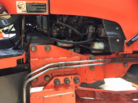 ขายรถไถ Kubota M7040 (4WD) พร้อมดันหน้า ผานพรวนช้าง รถเดิมๆ พร้อมใช้งานครับ