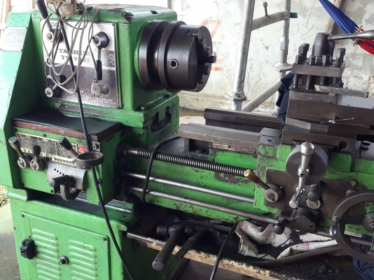 แท่นกลึง 5 ฟุต ต้าชิง 700 B 3 เพลา เกียร์บล็อก พร้อมใช้งาน สภาพสวยๆ 74,000