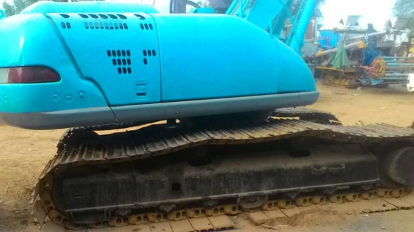 ขายรถแบคโค KOBELCO SK200-5 ไฟฟ้าครบ เครื่องดี ช่วงล่างแน่น แอร์เย็น เอกสารเล่มทะเบียนพร้อมโอน สนใจโทร 090-8588220คุณนะ 093-3258446คุณบิว หรือเข้าดูสินค้าอื่นๆได้ที่ www.truck.in.th/498 หรือเพจFacebook ณรงค์ ซื้อขายรถมือสอง (เว็บไซต์ส่วนตัว) หรือFacebook ค