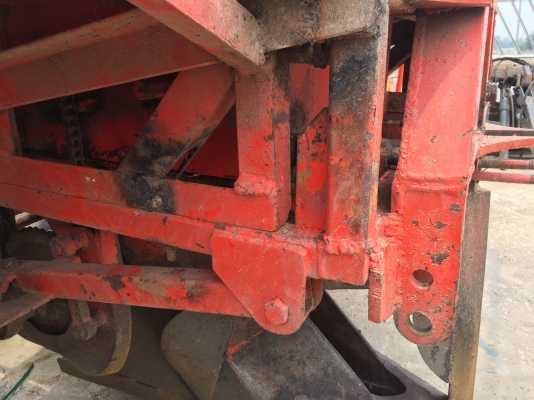 ** ราคา 37,000 **เครื่องปลูกอ้อย 2ร่อง ของโรงงานกลกิจ บ้านโป่ง มีมาตัวเดียวรีบโทรเลยคับ (ราคาใหม่ 75,000)