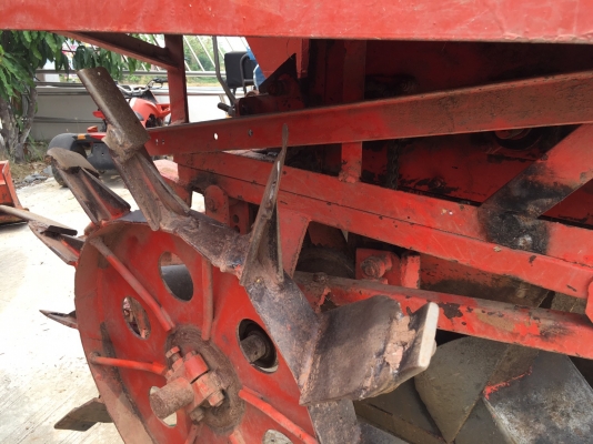 ** ราคา 37,000 **เครื่องปลูกอ้อย 2ร่อง ของโรงงานกลกิจ บ้านโป่ง มีมาตัวเดียวรีบโทรเลยคับ (ราคาใหม่ 75,000)