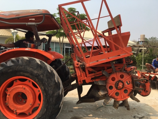 ** ราคา 37,000 **เครื่องปลูกอ้อย 2ร่อง ของโรงงานกลกิจ บ้านโป่ง มีมาตัวเดียวรีบโทรเลยคับ (ราคาใหม่ 75,000)