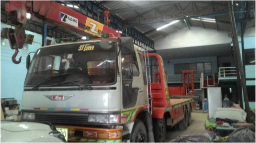 รถ 12 ล้อ 2 เพลา HINO 220 แรงม้า กระบะบรรทุกท้ายลาด (มีเครื่องทุ่นแรง) อเนกประสงค์