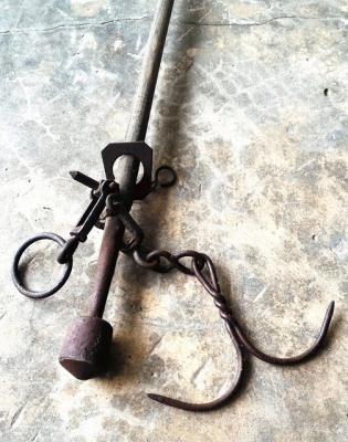 ตาชั่งโบราณ ตัวที่ 4 ลูกตุ้มหาย ใช้แขวนโชว์หน้าร้าน สวยงามและเป็นศิริมงคลมาก