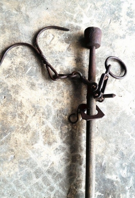 ตาชั่งโบราณ ตัวที่ 4 ลูกตุ้มหาย ใช้แขวนโชว์หน้าร้าน สวยงามและเป็นศิริมงคลมาก