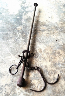 ตาชั่งโบราณ ตัวที่ 4 ลูกตุ้มหาย ใช้แขวนโชว์หน้าร้าน สวยงามและเป็นศิริมงคลมาก