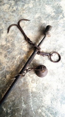 ตาชั่งทองเหลืองแท้โบราณ ตัวที่ 2 ใช้แขวนโชว์หน้าร้าน สวยงามและเป็นศิริมงคลมาก