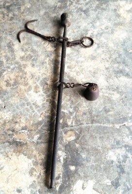 ตาชั่งทองเหลืองแท้โบราณ ตัวที่ 2 ใช้แขวนโชว์หน้าร้าน สวยงามและเป็นศิริมงคลมาก