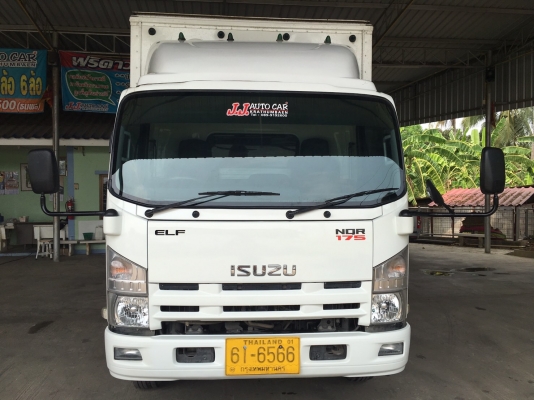 ขายISUZU 6ล้อ NQR 175  EURO 3 รุ่นหน้าตึกเครื่อง 175 เเรง เครื่องคอมมอลเรล ตู้เเห้งเปิดได้3บานจดทะเบียนปี 2557 (2014) ยาว5,6เมตร สภาพสวยใครต้องการไม่ผิดหวังราคา970,000บาทจัดไฟเเนนได้ดูรถได้ที่เต็นท์รถ JJ.AUTOCAR 2 หลังวัดจันทรารามติดถนนเพชรเกษมก.ม.ที่68.5