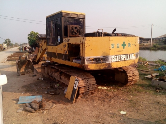 รถแม็คโคร CAT E120B รถแม็คโคร CAT E120B