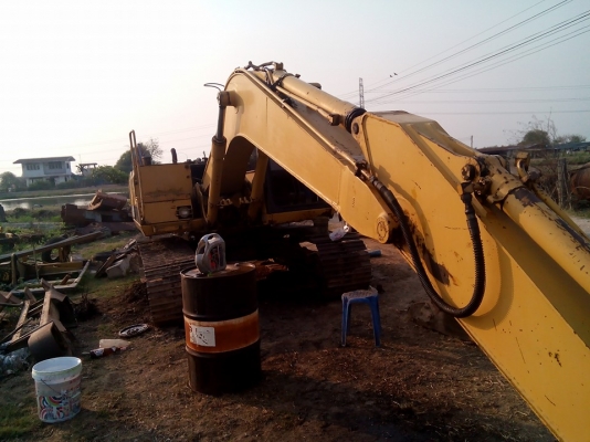 รถแม็คโคร CAT E120B รถแม็คโคร CAT E120B