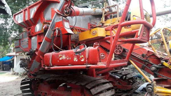 ขายรถเกี่ยวข้าว ศักดิ์พัฒนา KM47 เครื่อง210เทอร์โบ ตัวเดิน12 ปั้ม22ไดกิ้น ช่วงล่างดี สภาพพร้อมใช้งาน สนใจโทร 090-8588220คุณนะ 093-3258446คุณบิว หรือเข้าดูสินค้าอื่นๆได้ที่ www.truck.in.th/498 หรือเพจFacebook ณรงค์ ซื้อขายรถมือสอง (เว็บไซต์ส่วนตัว) หรือFac ขายรถเกี่ยวข้าว ศักดิ์พัฒนา KM47 เครื่อง210เทอร์โบ ตัวเดิน12 ปั้ม22ไดกิ้น ช่วงล่างดี สภาพพร้อมใช้งาน สนใจโทร 090-8588220คุณนะ 093-3258446คุณบิว หรือเข้าดูสินค้าอื่นๆได้ที่ www.truck.in.th/498 หรือเพจFacebook ณรงค์ ซื้อขายรถมือสอง (เว็บไซต์ส่วนตัว) หรือFac