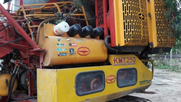 ขายรถเกี่ยวข้าว ศักดิ์พัฒนา KM47 เครื่อง210เทอร์โบ ตัวเดิน12 ปั้ม22ไดกิ้น ช่วงล่างดี สภาพพร้อมใช้งาน สนใจโทร 090-8588220คุณนะ 093-3258446คุณบิว หรือเข้าดูสินค้าอื่นๆได้ที่ www.truck.in.th/498 หรือเพจFacebook ณรงค์ ซื้อขายรถมือสอง (เว็บไซต์ส่วนตัว) หรือFac ขายรถเกี่ยวข้าว ศักดิ์พัฒนา KM47 เครื่อง210เทอร์โบ ตัวเดิน12 ปั้ม22ไดกิ้น ช่วงล่างดี สภาพพร้อมใช้งาน สนใจโทร 090-8588220คุณนะ 093-3258446คุณบิว หรือเข้าดูสินค้าอื่นๆได้ที่ www.truck.in.th/498 หรือเพจFacebook ณรงค์ ซื้อขายรถมือสอง (เว็บไซต์ส่วนตัว) หรือFac