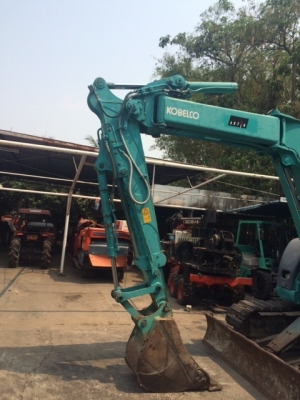 แบ็คโฮ KOBELCO SK75UR-3