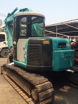 แบ็คโฮ KOBELCO SK75UR-3
