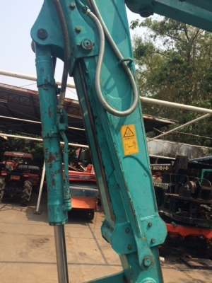 แบ็คโฮ KOBELCO SK75UR-3