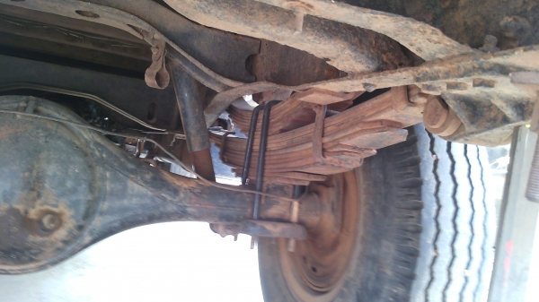 รถบรรทุกสี่ล้อกลางป้ายเล็กไม่ติดเวลา