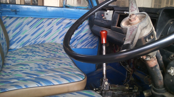 รถบรรทุกสี่ล้อกลางป้ายเล็กไม่ติดเวลา