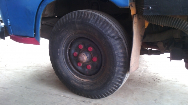 รถบรรทุกสี่ล้อกลางป้ายเล็กไม่ติดเวลา