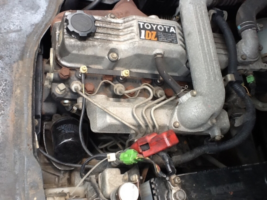 แหล่งรวมรถโฟลค์ลิฟท์งาเทฮิ้งค์ฟอร์คงากระดกเทได้สำหรับตักก้อนยางพาราขี้ยางและยางถ้วยภาคตะวันออก