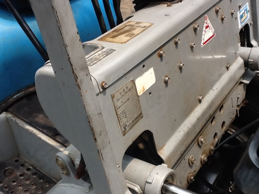 แหล่งรวมรถโฟลค์ลิฟท์งาเทฮิ้งค์ฟอร์คงากระดกเทได้สำหรับตักก้อนยางพาราขี้ยางและยางถ้วยภาคตะวันออก