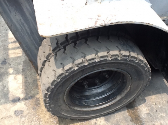 แหล่งรวมรถโฟลค์ลิฟท์งาเทฮิ้งค์ฟอร์คงากระดกเทได้สำหรับตักก้อนยางพาราขี้ยางและยางถ้วยภาคตะวันออก