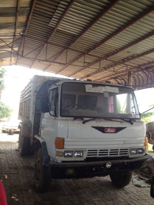 ขายรถ10ล้อ ดั้ม2เพลา FM18 เครื่อง185แรง พ.เพาเวอร์ เบรกทิฟฟี่ รถสวยสภาพดี เอกสารพร้อมโอน สนใจโทร 090-8588220คุณนะ 093-3258446คุณบิว หรือเข้าดูสินค้าอื่นๆได้ที่ www.truck.in.th/498 หรือเพจFacebook ณรงค์ ซื้อขายรถมือสอง (เว็บไซต์ส่วนตัว) หรือFacebook คุณนะ