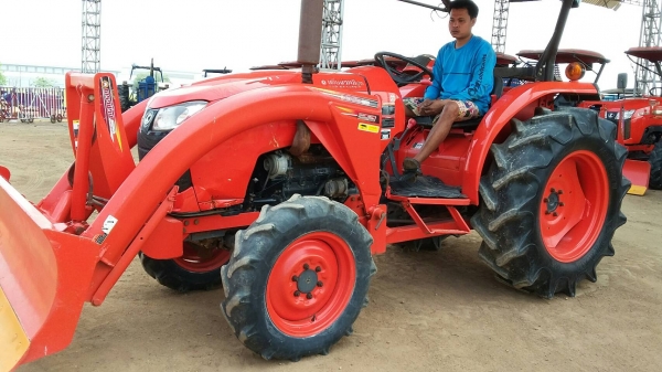 ขายคูโบต้าL4708มีไบมีดตราช้าง1อัน ราคา388000บาท พร้อมใช้งานสายๆครับสนใจ โทร0813655997 อำพร พาเจริญ ต วังบัว อ คลองขลุง จ กำแพงเพชร